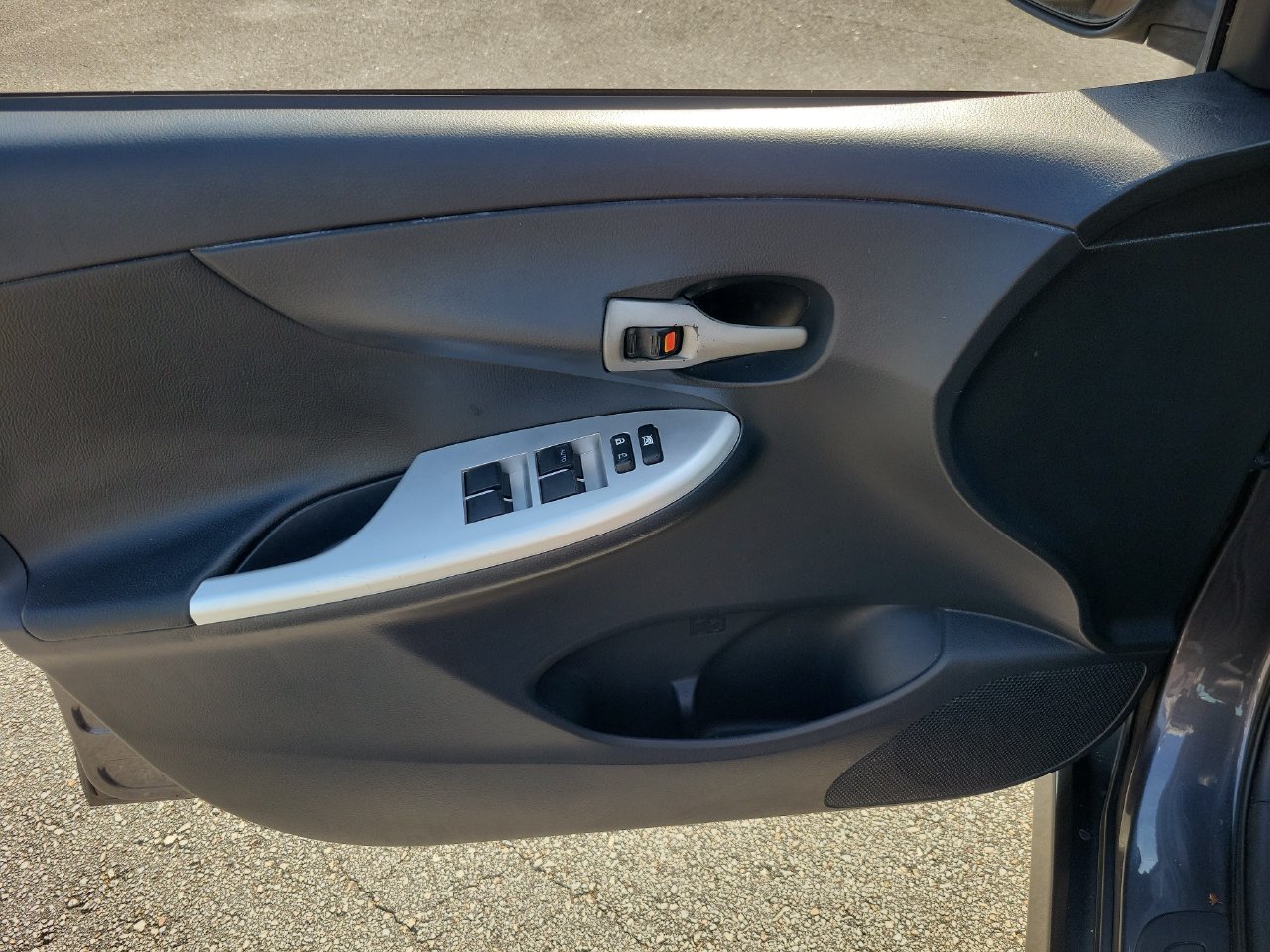 Used 2012 Toyota Corolla S FWD image 12
