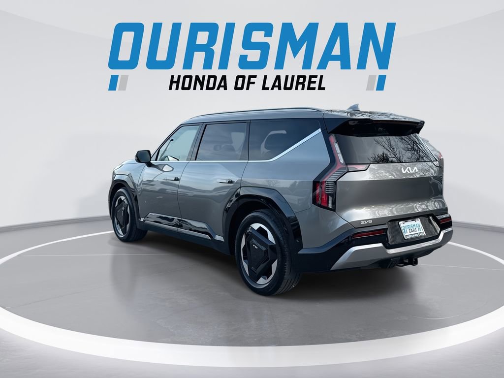 Used 2024 Kia EV9 Land image 6