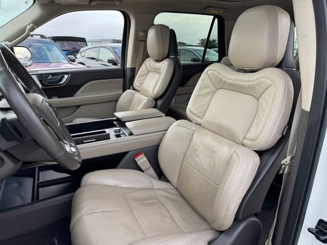 Used 2023 Lincoln Navigator L Reserve AWD/4WD image 14