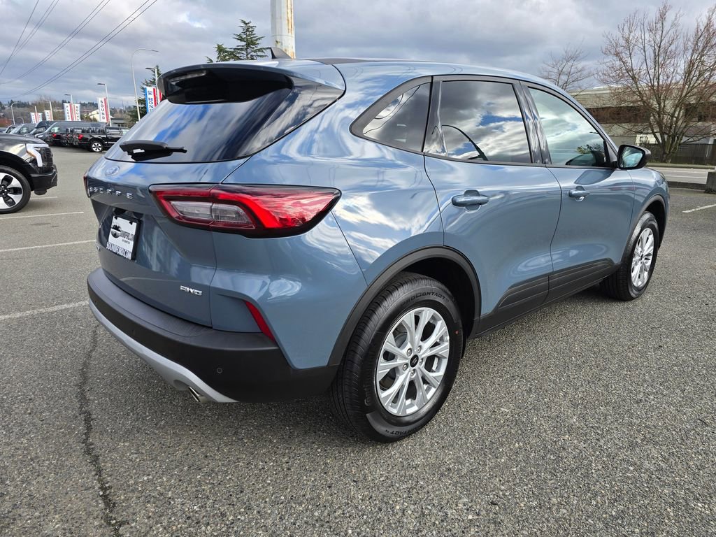Used 2025 Ford Escape Active w/ Active Premium Tech Pack image 5