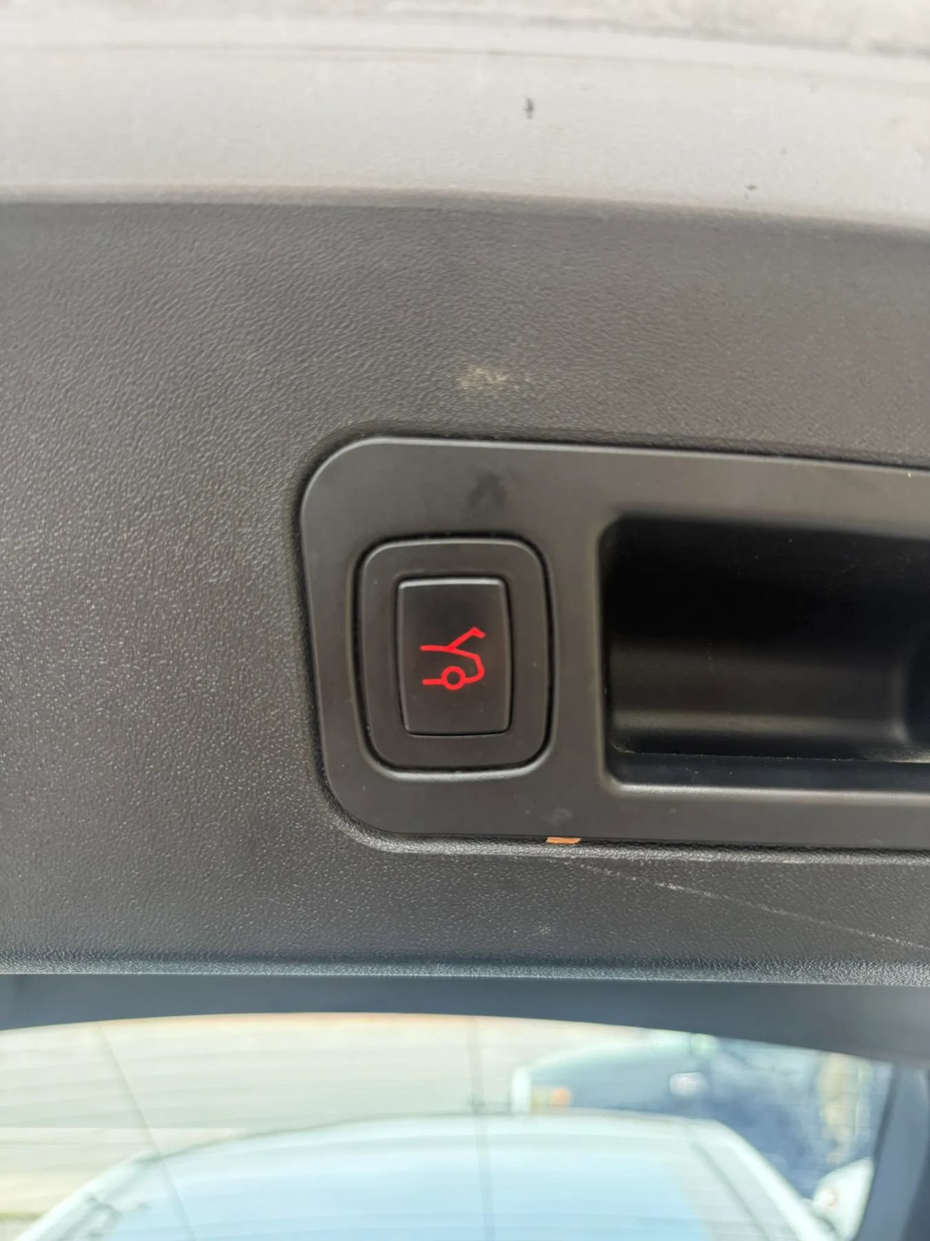 Used 2014 Tesla Model S 85 RWD image 17