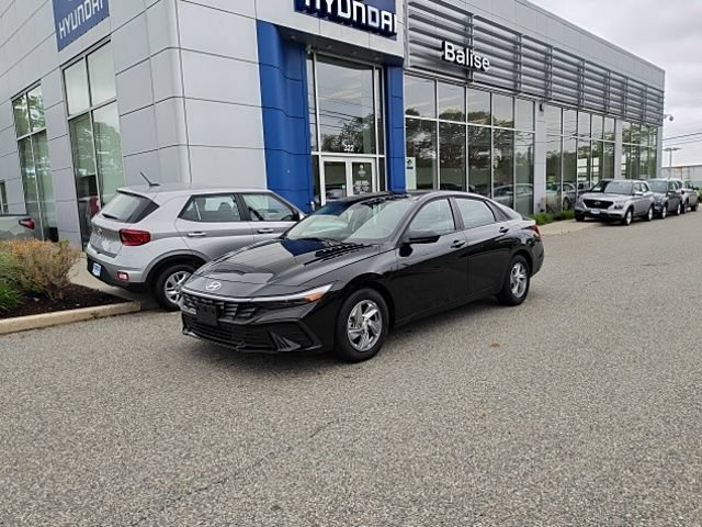 Certified 2026 Hyundai Elantra SE FWD image 3