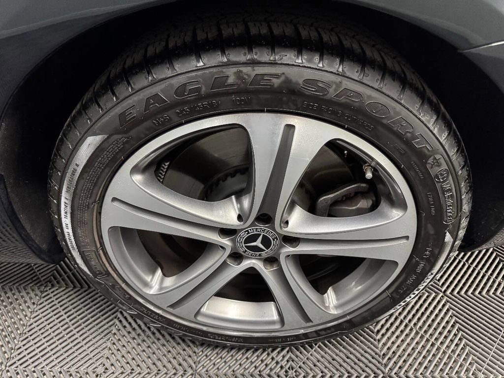 Used 2018 Mercedes-Benz E 400 E 400 image 22