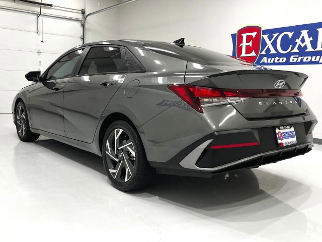 Used 2025 Hyundai Elantra Sport image 33