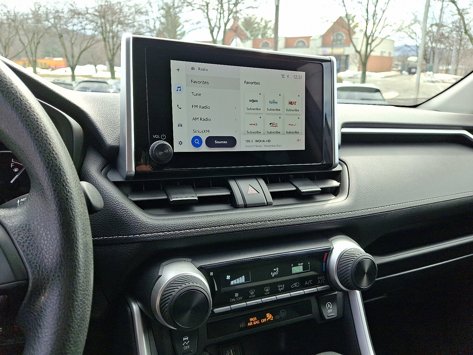 Used 2023 Toyota RAV4 LE image 23