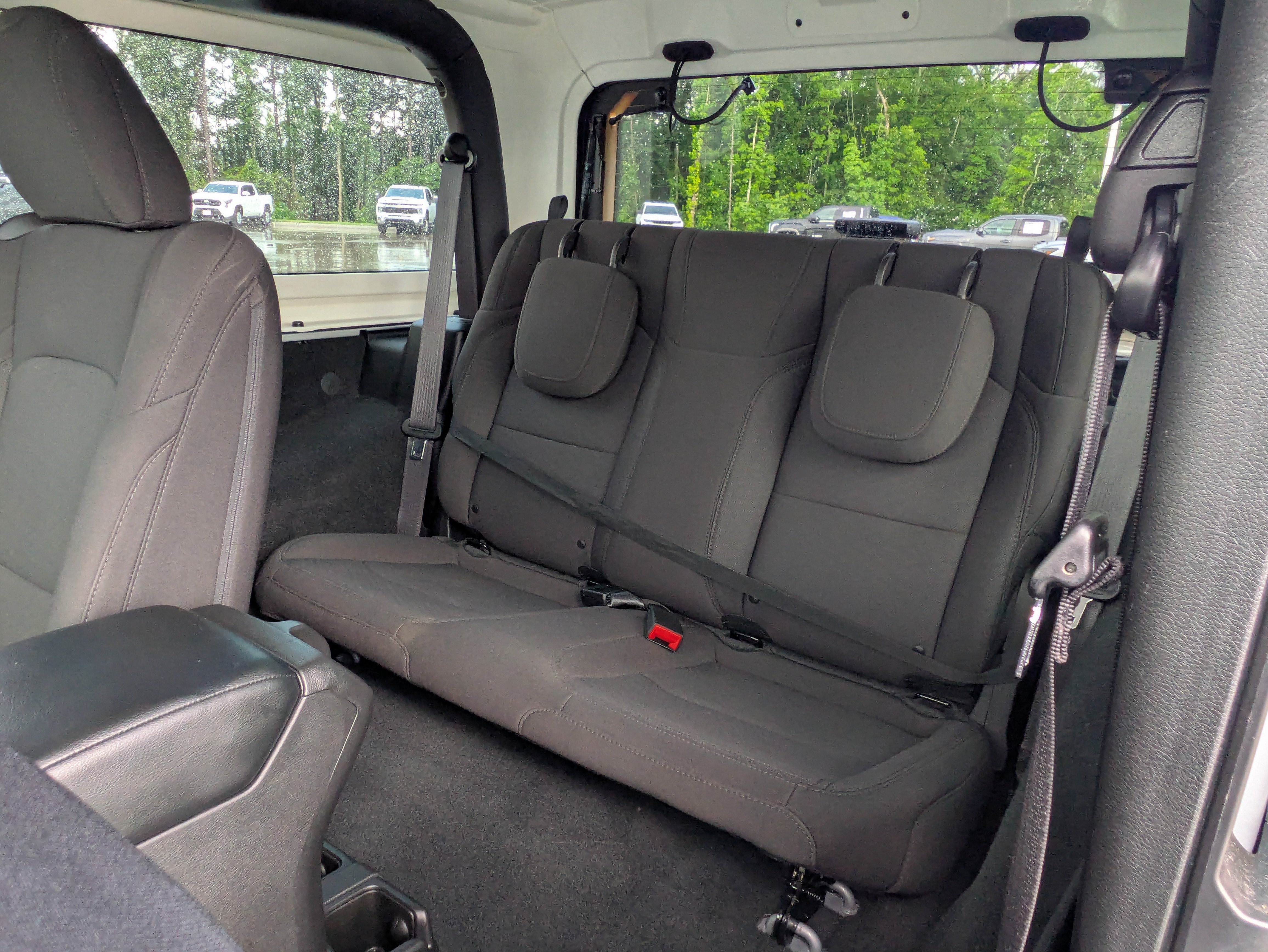 Used 2023 Jeep Wrangler Sport AWD/4WD image 12