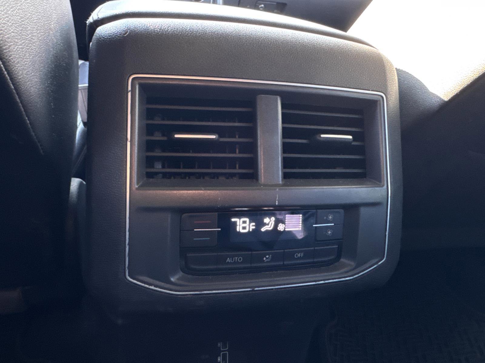 Used 2019 Volkswagen Atlas SE w/ Towing Package image 27