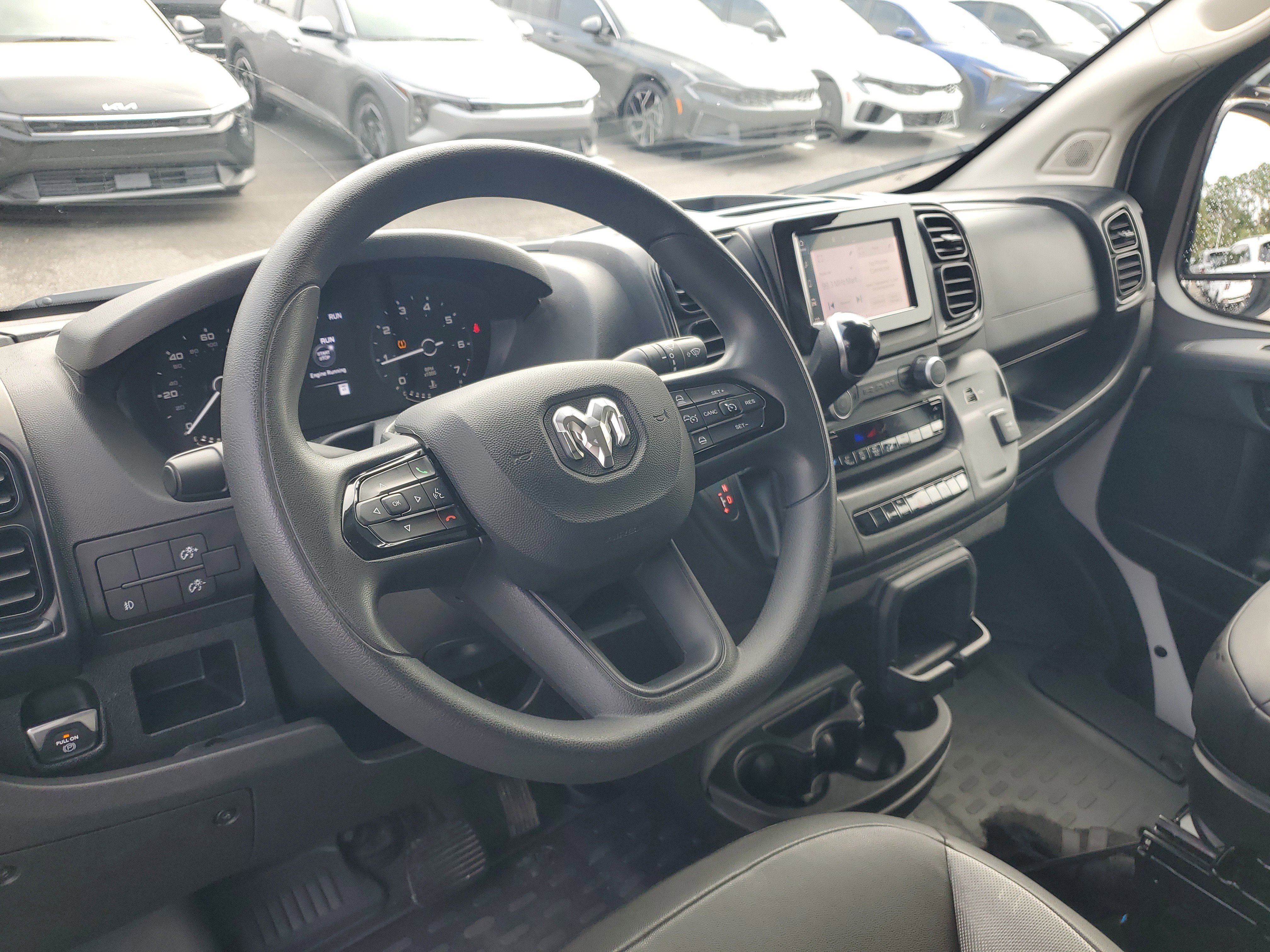 Used 2025 RAM ProMaster 2500 w/ Convenience Group image 22