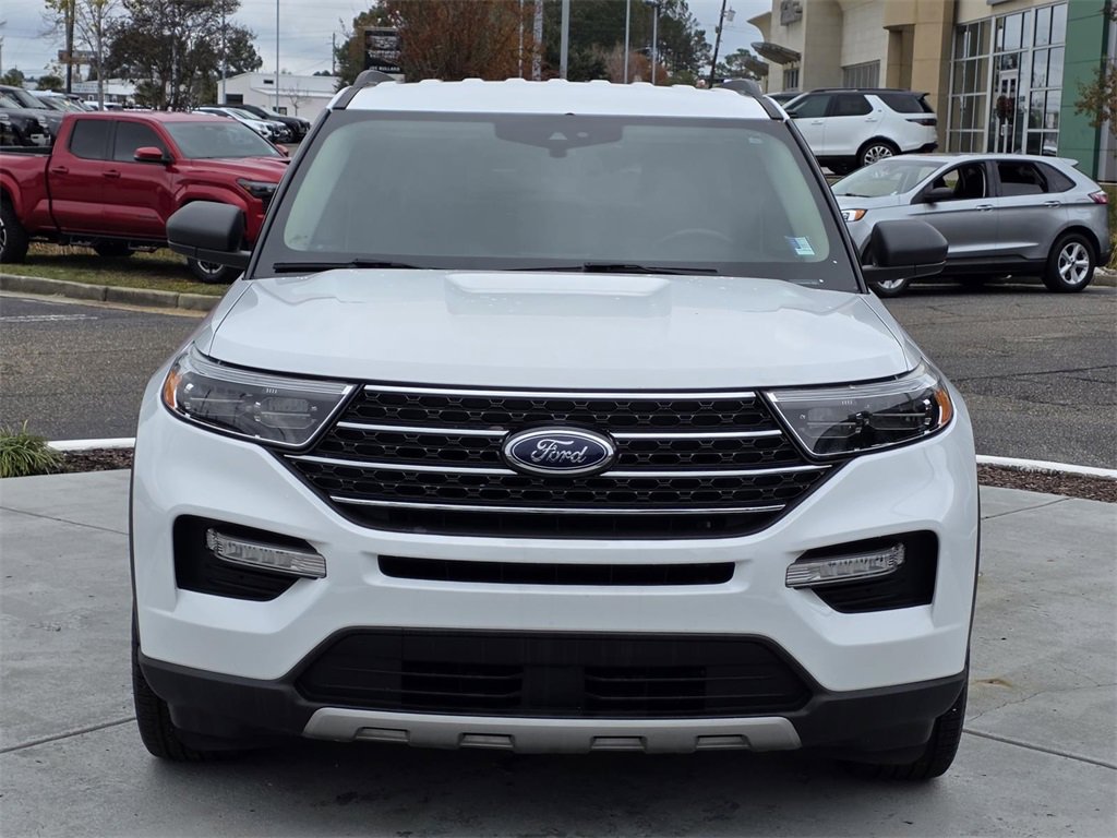 Used 2021 Ford Explorer XLT w/ Equipment Group 202A image 2