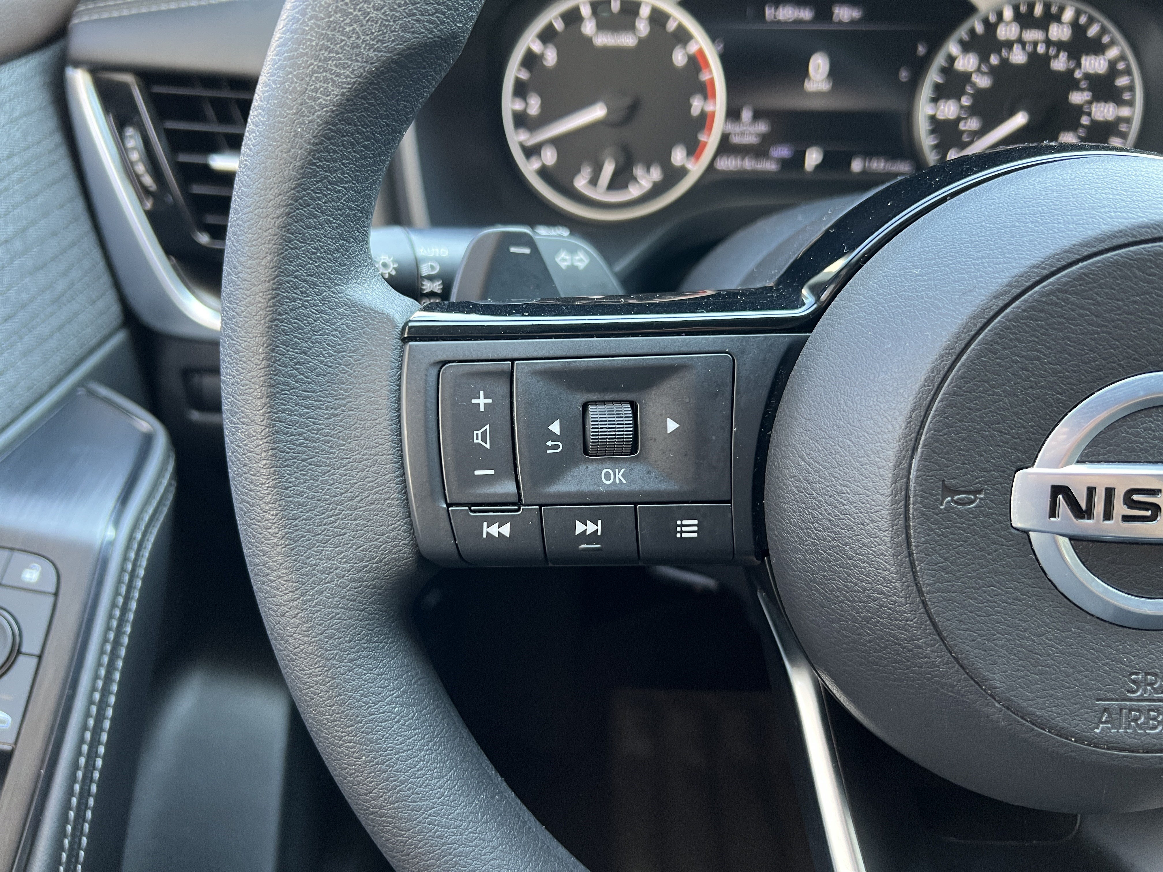 Used 2021 Nissan Rogue SV AWD/4WD image 26