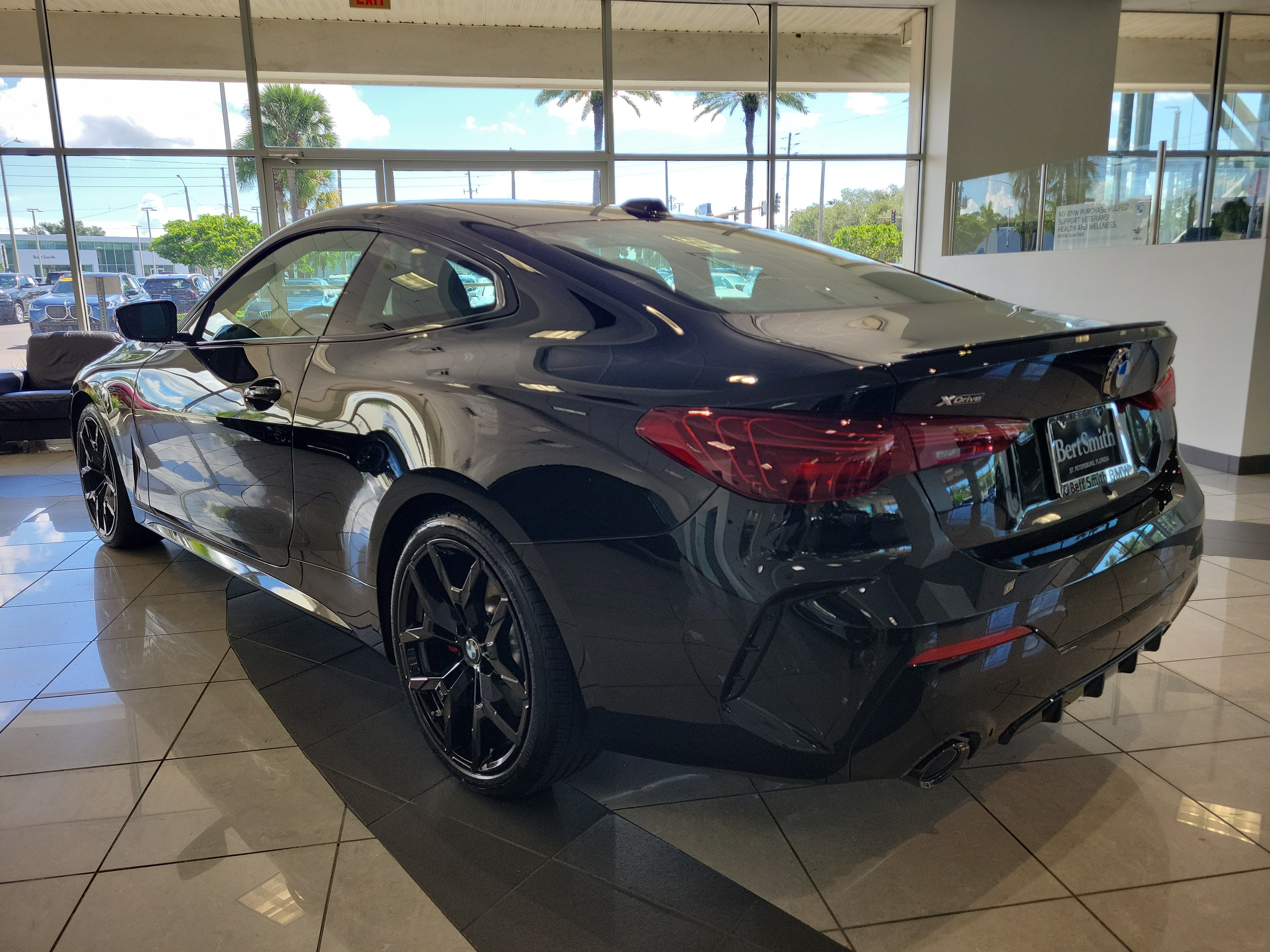 Used 2026 BMW 430i xDrive Coupe w/ M Sport Package AWD/4WD image 4