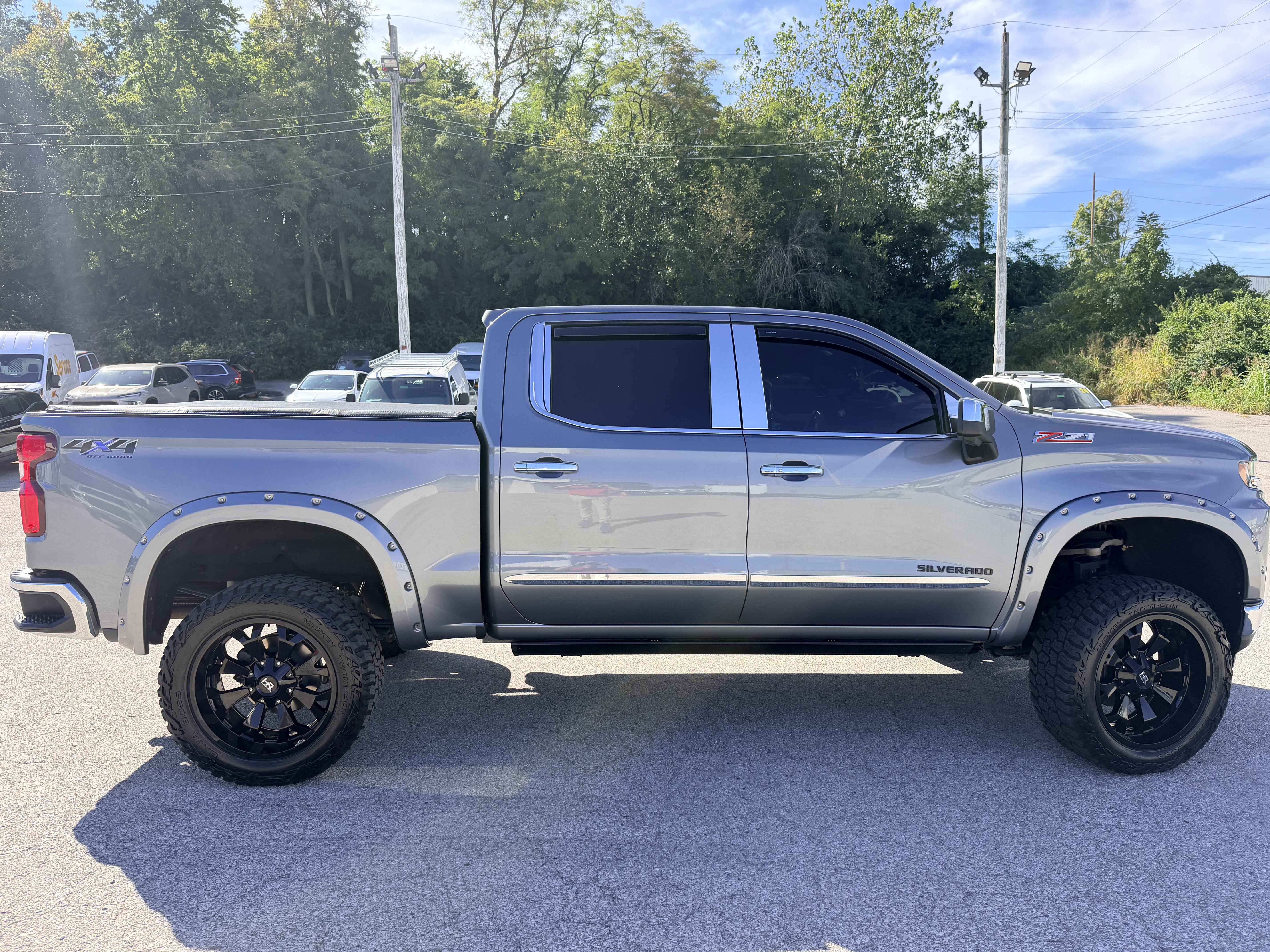 Used 2021 Chevrolet Silverado 1500 LTZ AWD/4WD image 9