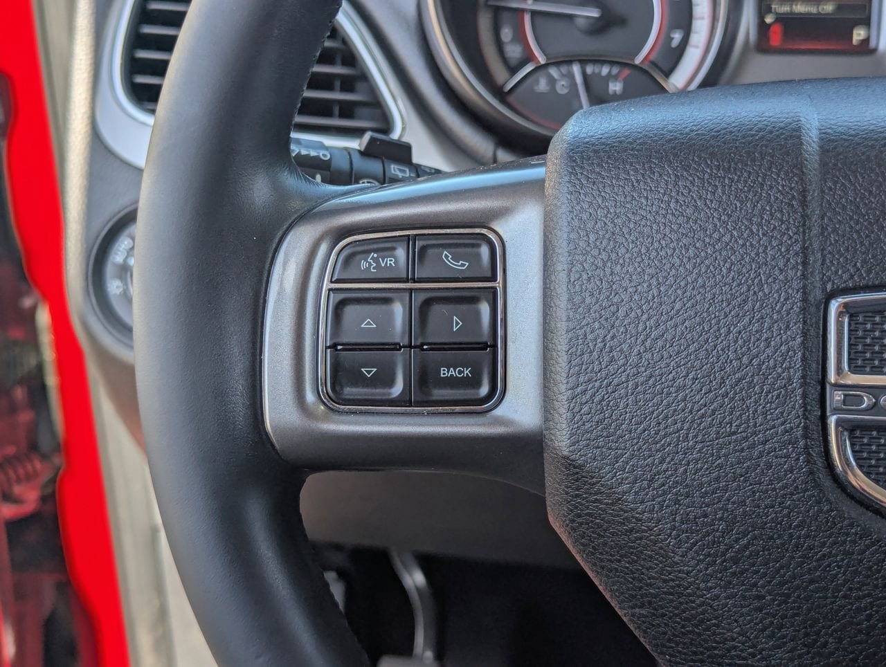 Used 2019 Dodge Journey Crossroad w/ Driver Convenience Group FWD image 21