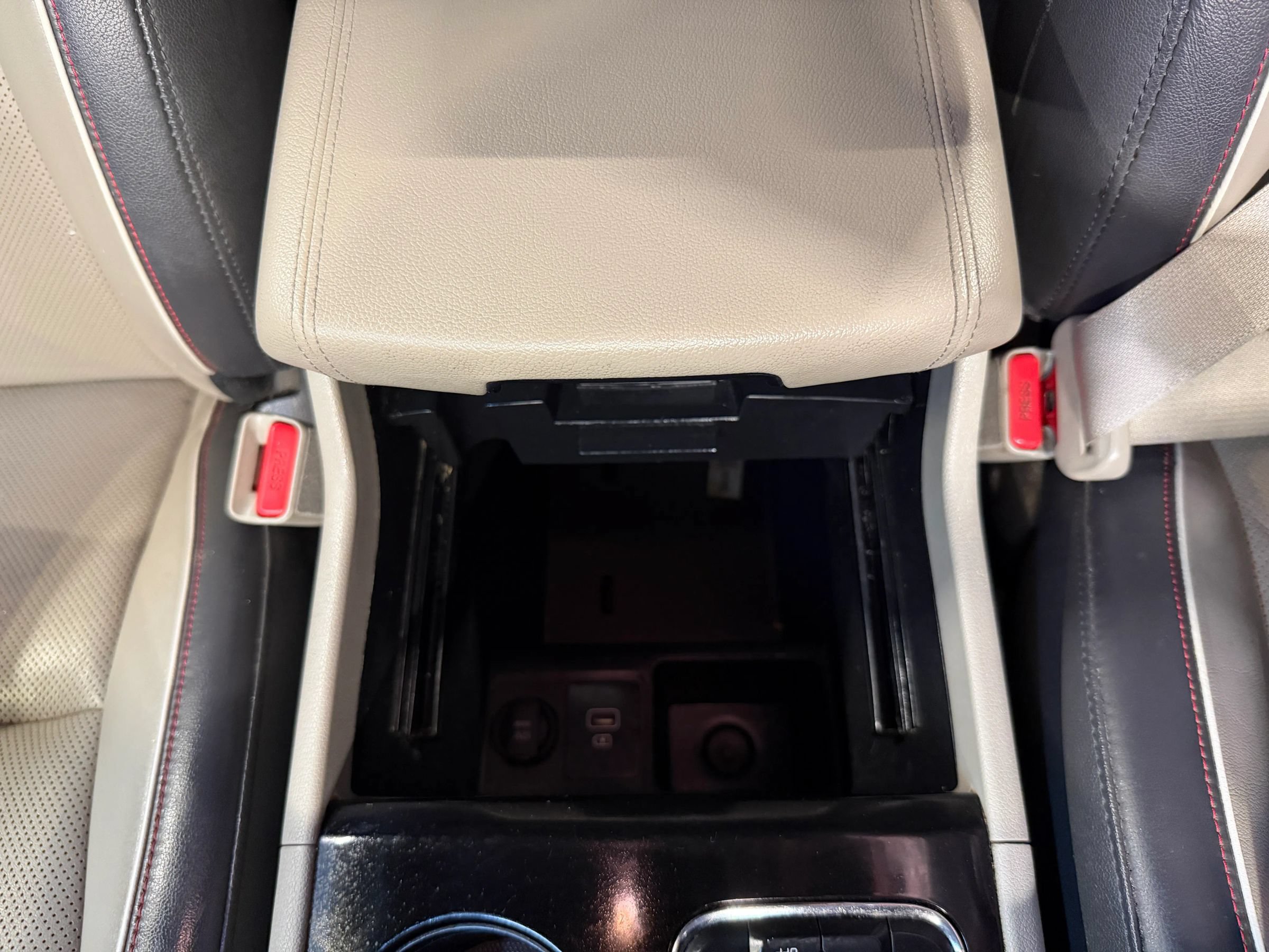 Used 2016 Kia Sedona EX FWD image 29