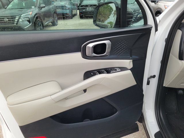 Used 2023 Kia Sorento S FWD image 17