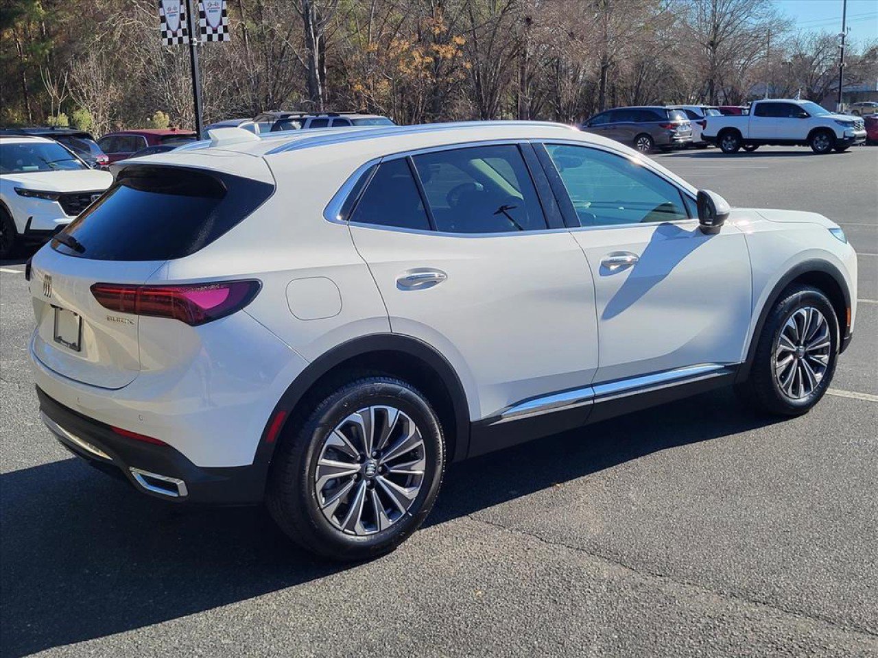 Used 2024 Buick Envision Preferred image 3