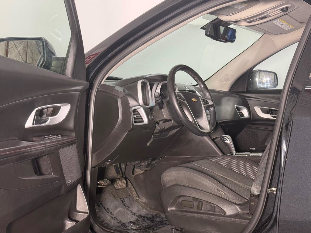 Used 2010 Chevrolet Equinox LT FWD image 10