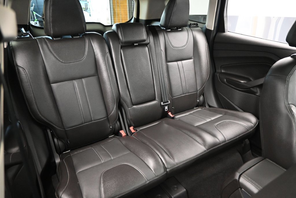 Used 2013 Ford Escape Titanium w/ Class II Trailer Tow Pkg AWD/4WD image 27