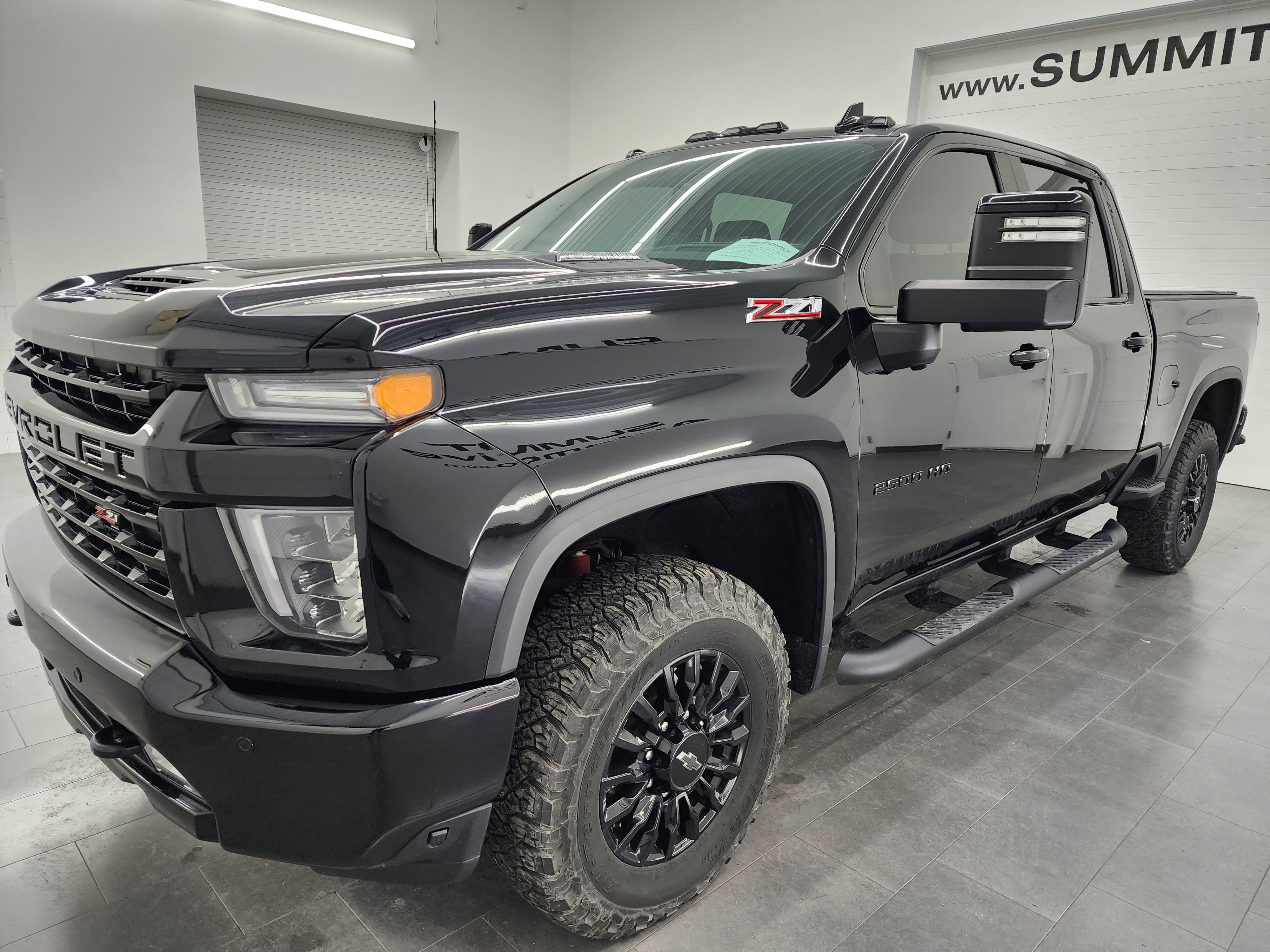 Used 2023 Chevrolet Silverado 2500 LTZ w/ LTZ Plus Package AWD/4WD image 7