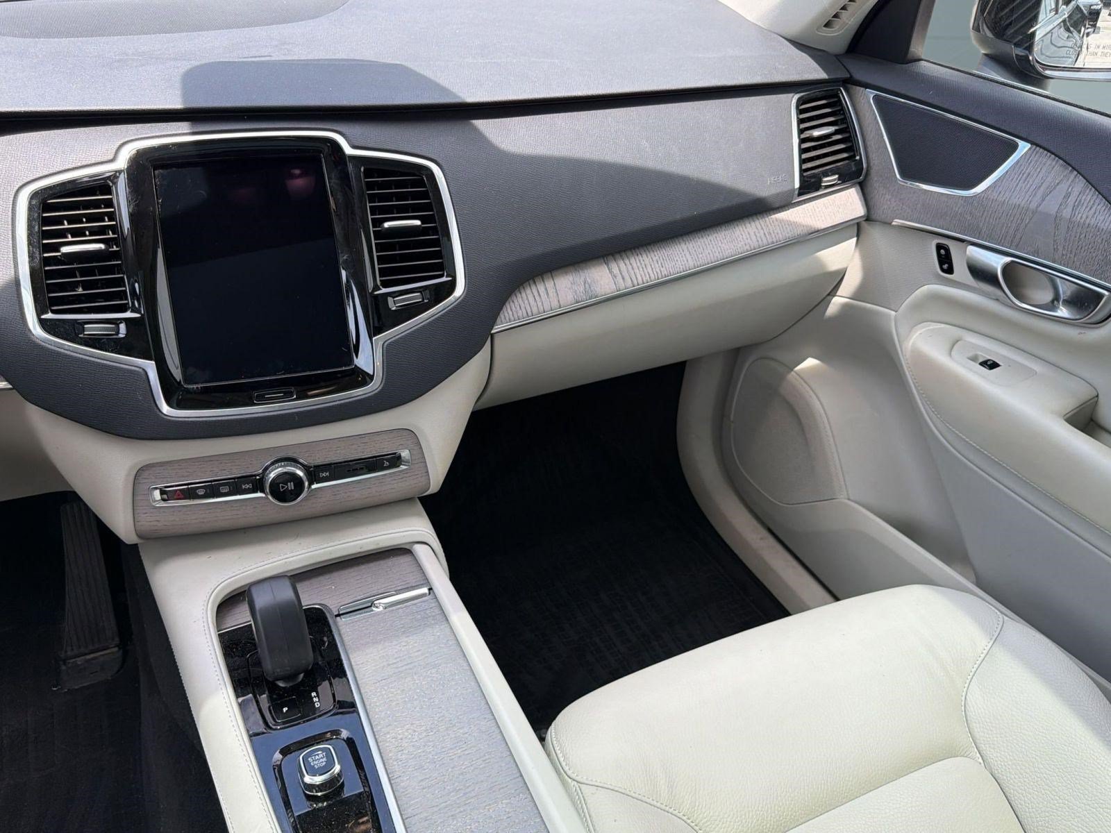 Certified 2024 Volvo XC90 B6 Plus w/ Protection Package Premier AWD/4WD image 27