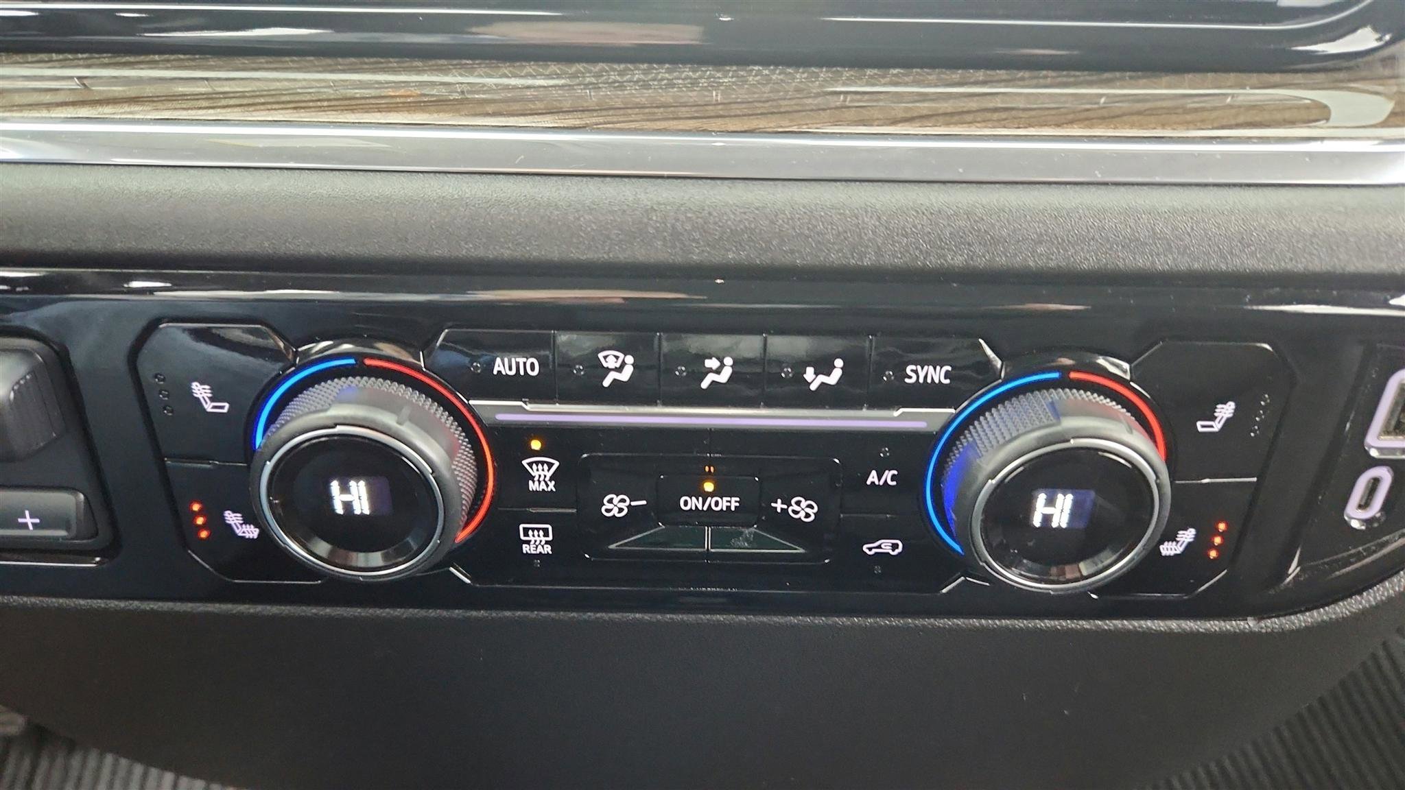 Used 2025 Chevrolet Silverado 1500 LT image 38