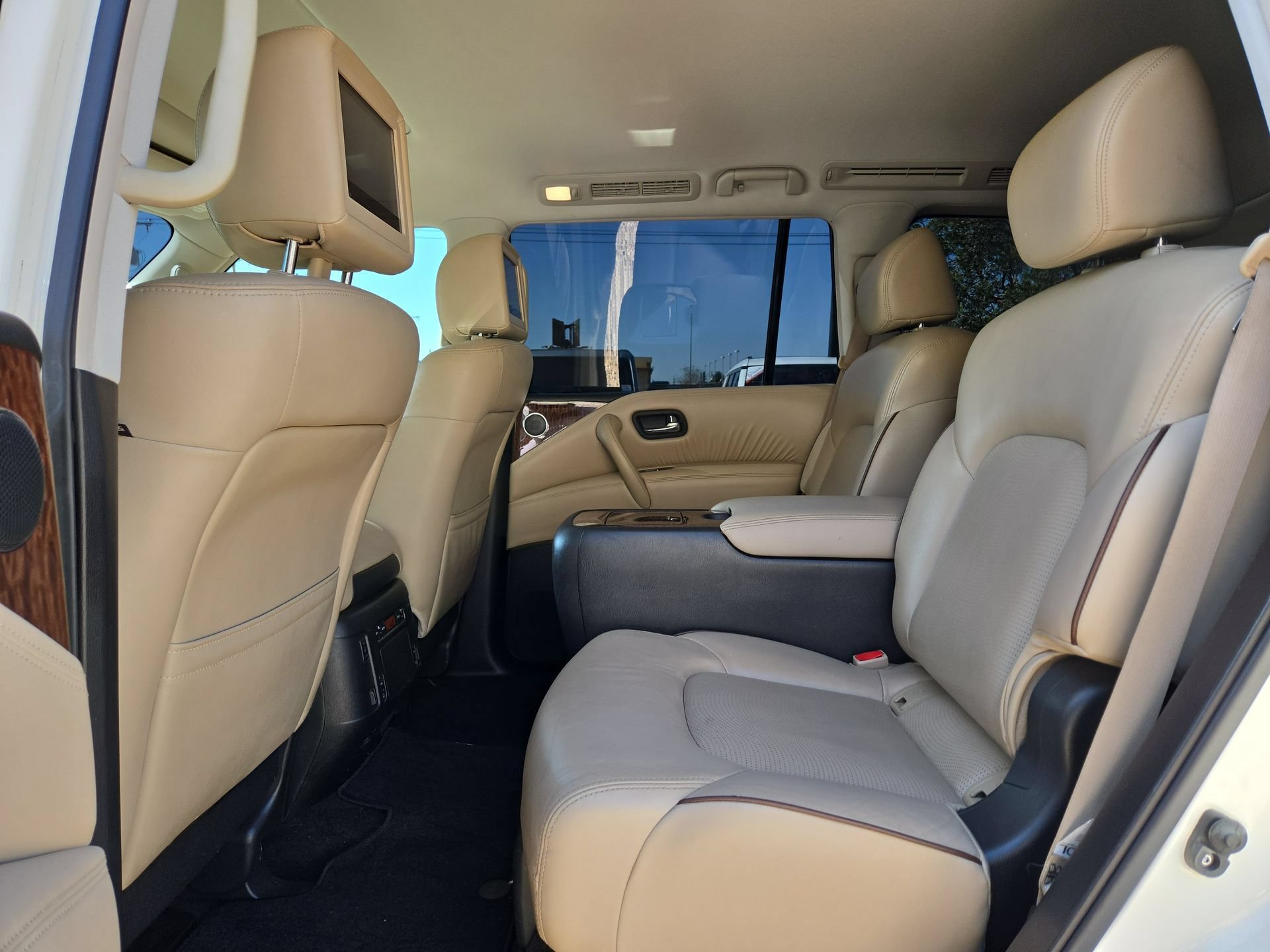 Used 2020 Nissan Armada Platinum w/ Captain's Chairs Package AWD/4WD image 13