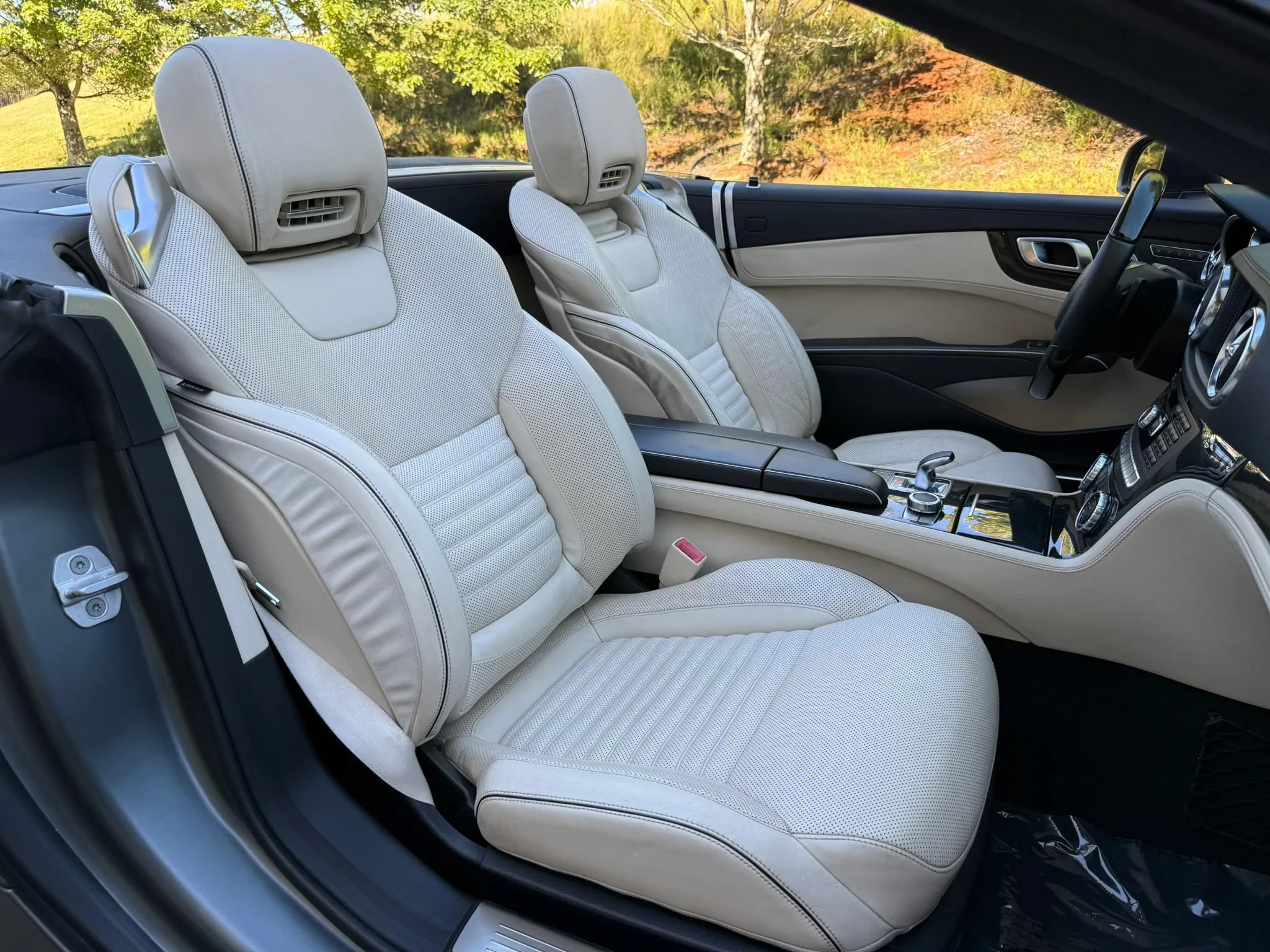 Used 2014 Mercedes-Benz SL 550 w/ Sport Wheel Package image 23