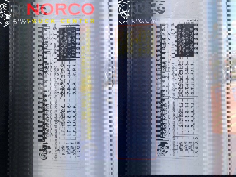 Used 2019 Freightliner Sprinter 3500 image 22