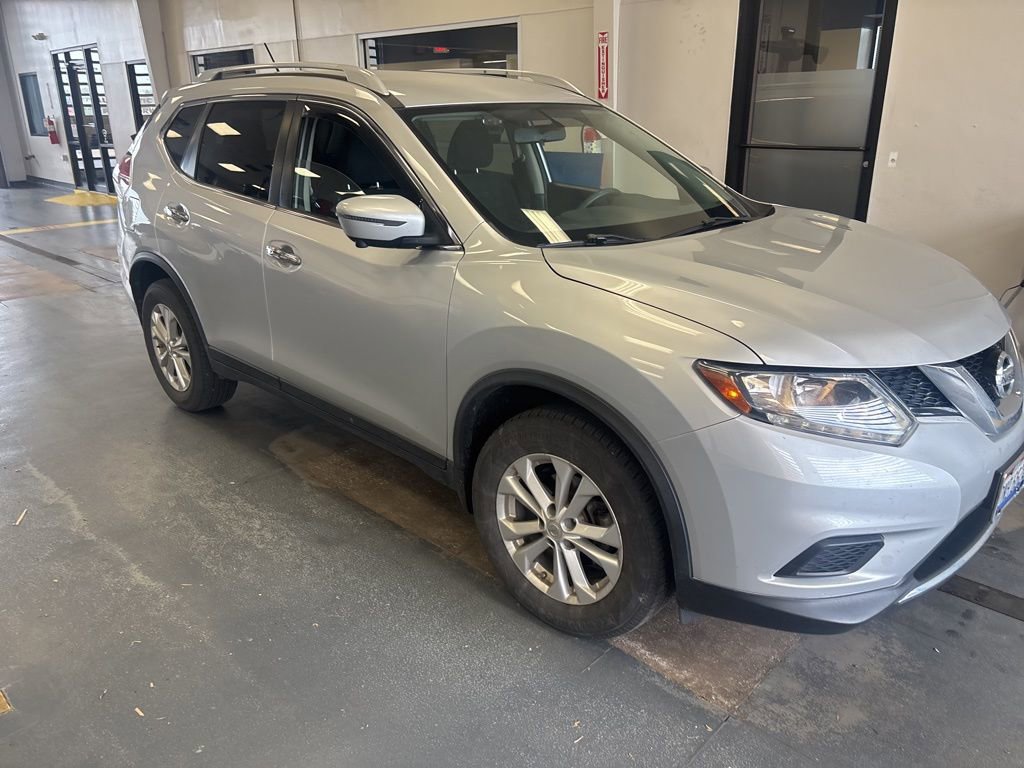 Used 2016 Nissan Rogue SV w/ SV Premium Package image 1