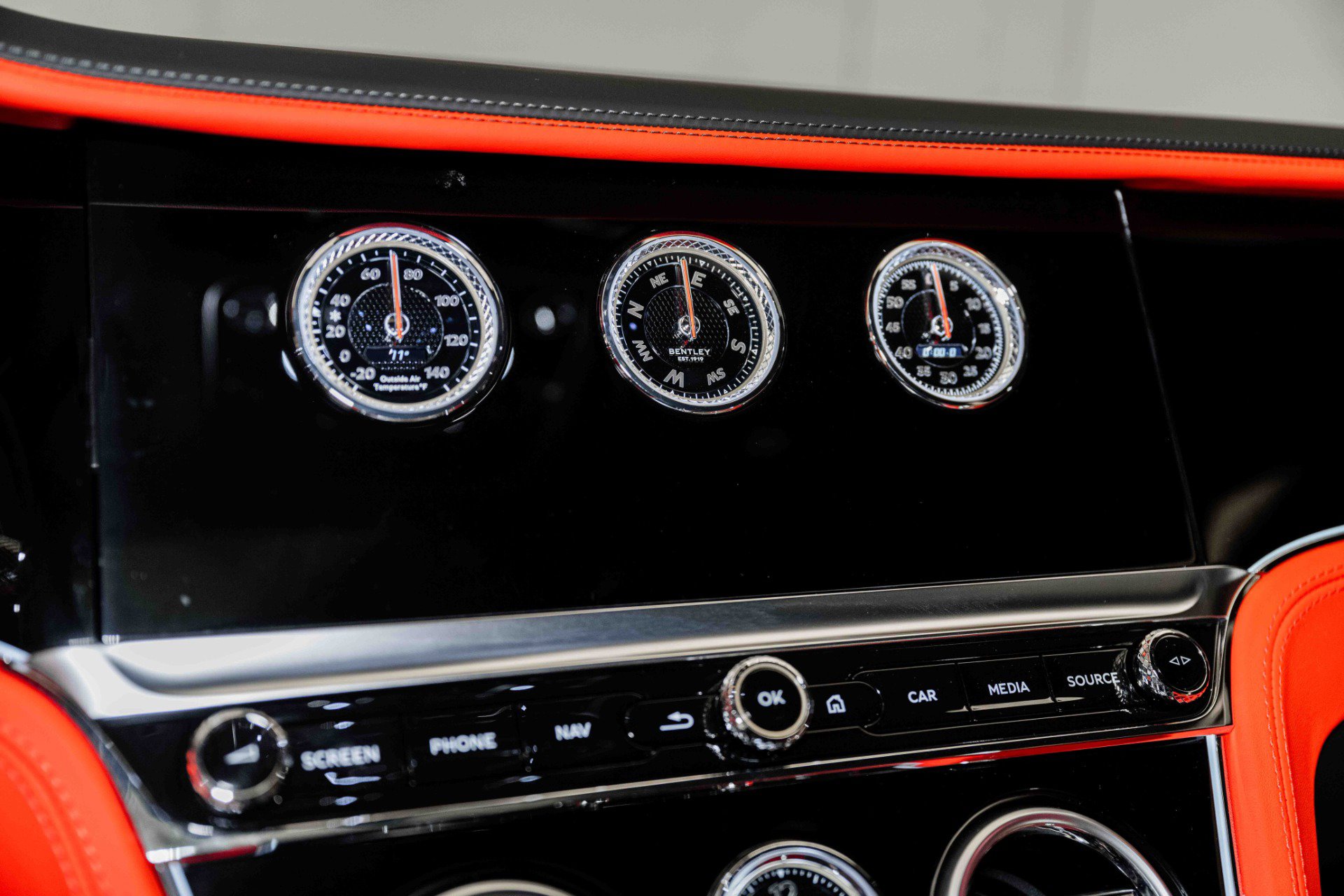 New 2024 Bentley Continental GT V8 image 38