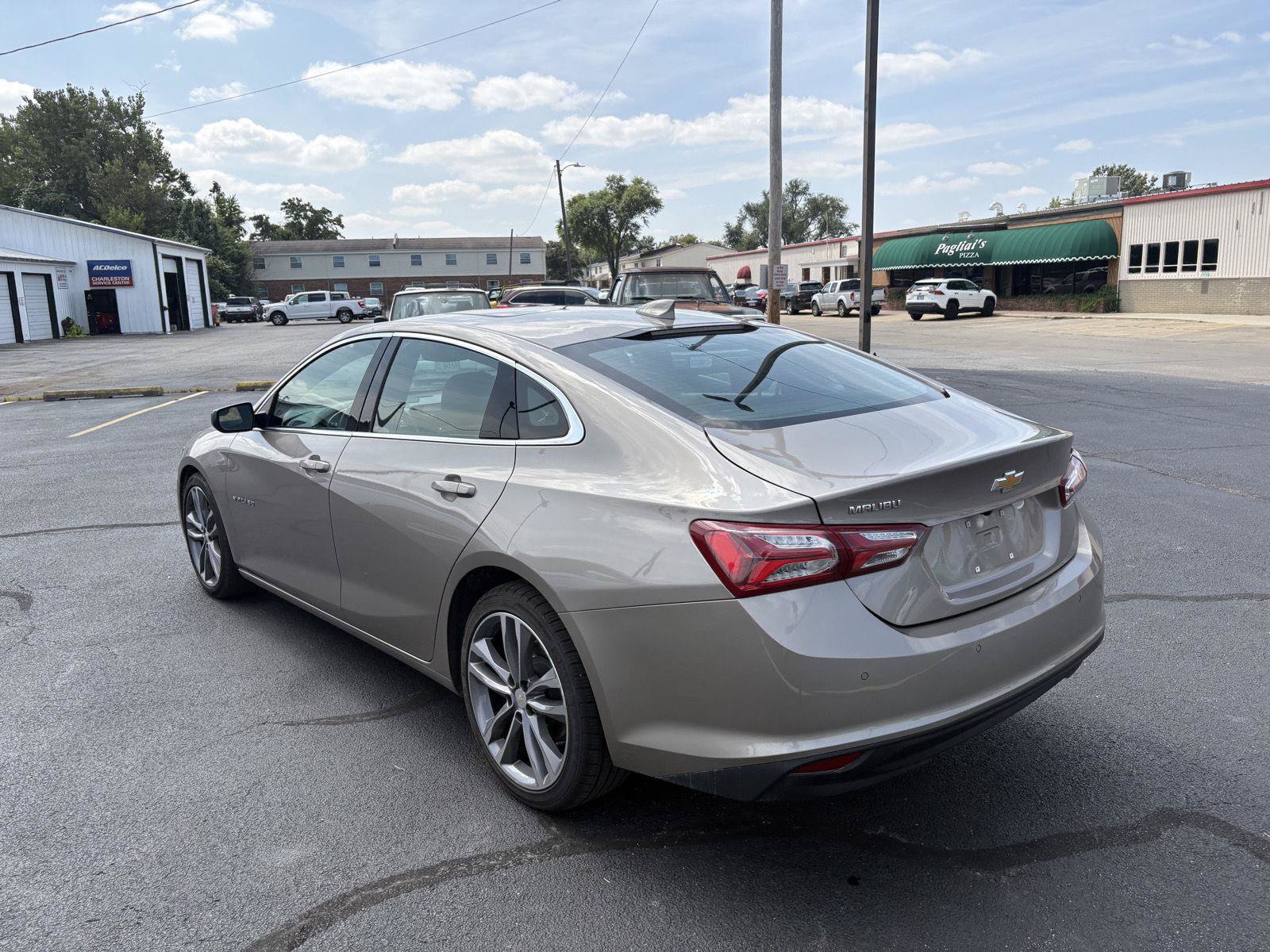 Used 2024 Chevrolet Malibu LT FWD image 23
