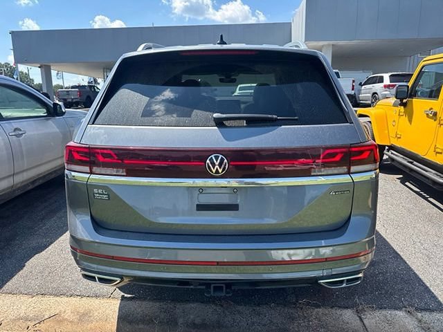 Used 2024 Volkswagen Atlas SEL Premium R-Line AWD/4WD image 6