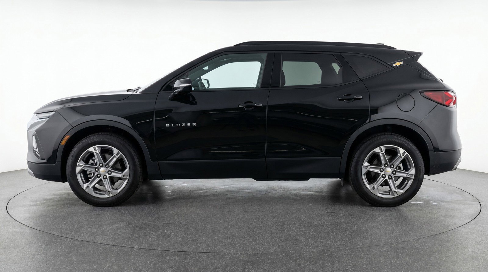 Used 2025 Chevrolet Blazer LT FWD image 5