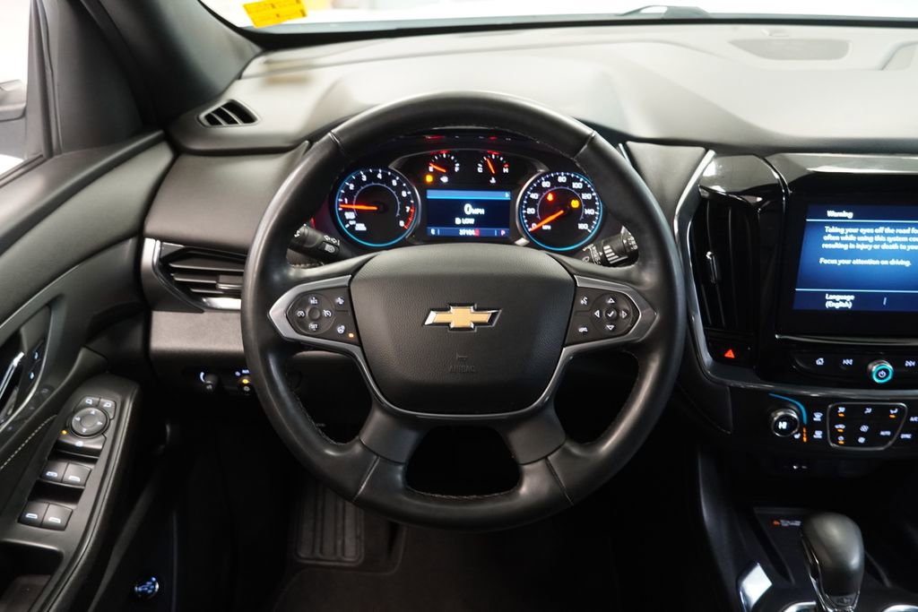 Used 2023 Chevrolet Traverse LT image 10