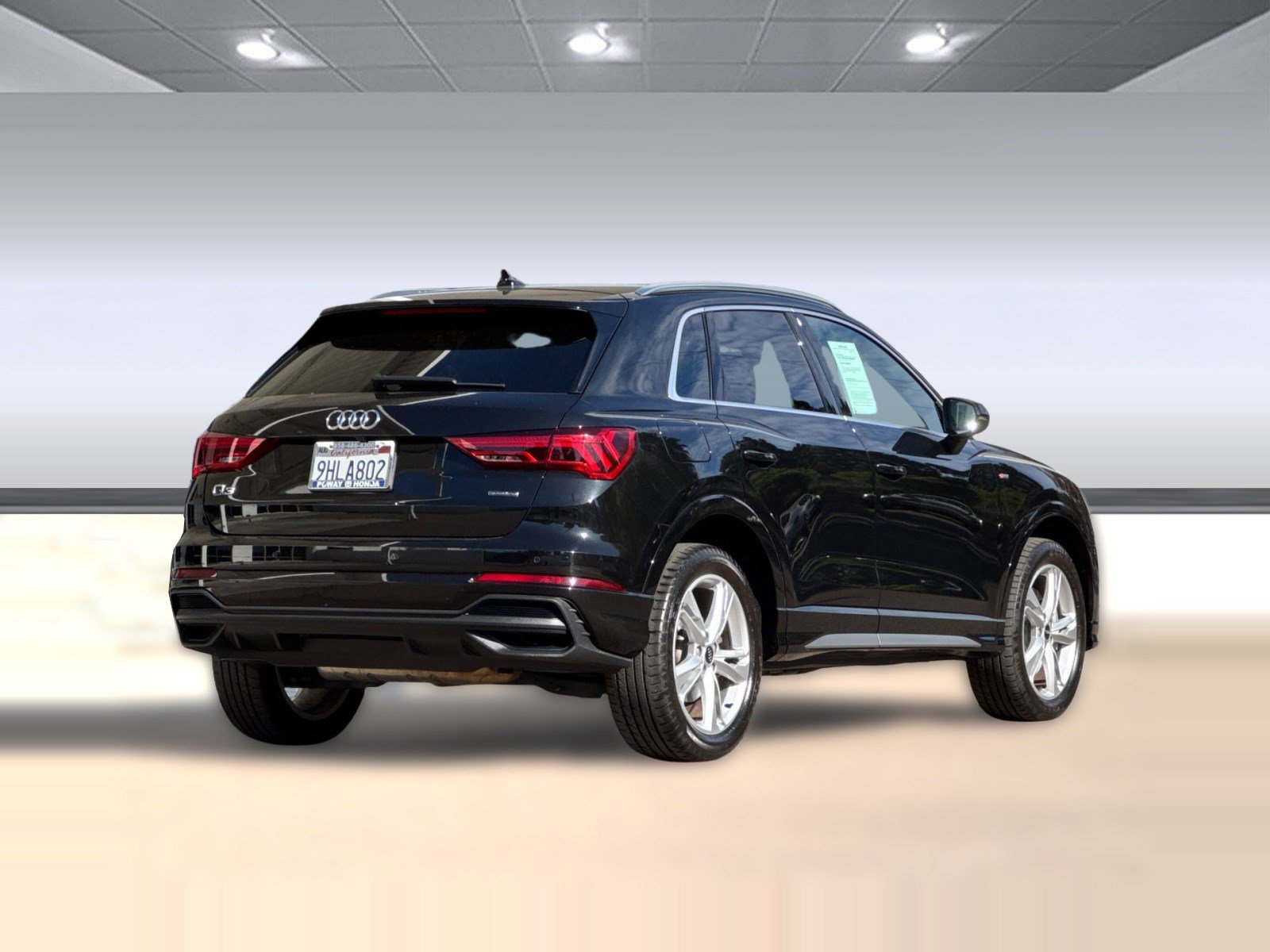 Used 2023 Audi Q3 2.0T Premium w/ Convenience Package AWD/4WD image 9