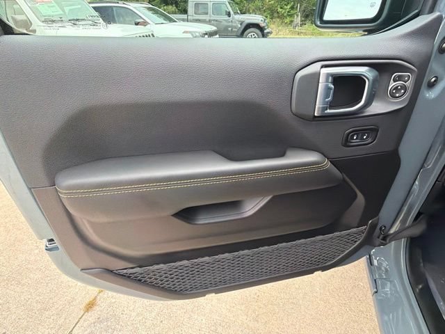 New 2026 Jeep Gladiator Sport AWD/4WD image 16