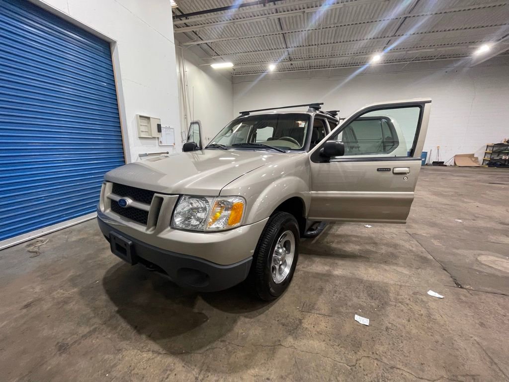 Used 2004 Ford Explorer Sport Trac XLT AWD/4WD image 12
