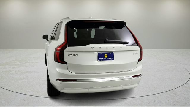 Used 2026 Volvo XC90 B6 Plus w/ Protection Package AWD/4WD image 5