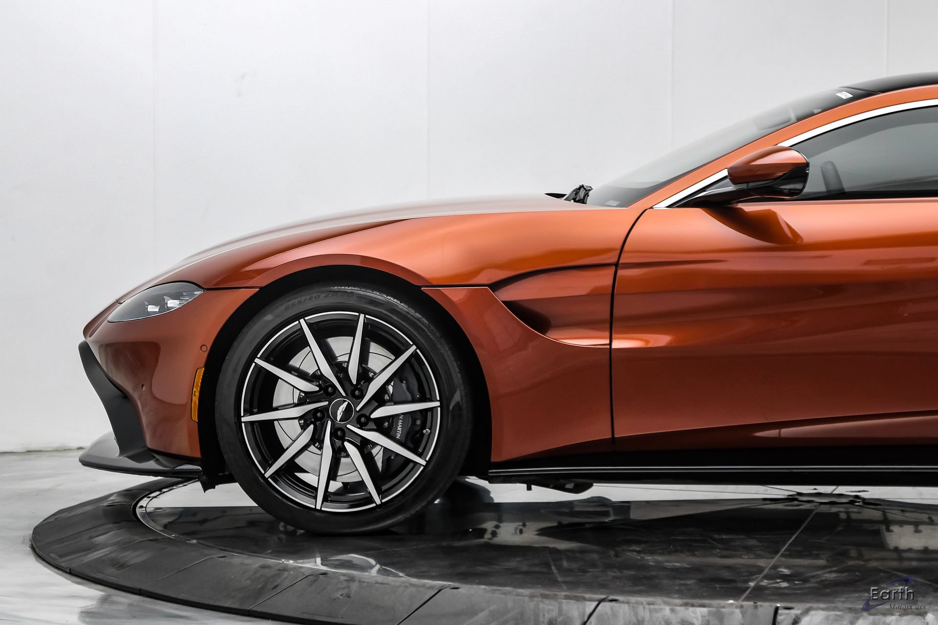 Used 2019 Aston Martin V8 Vantage Coupe RWD image 10