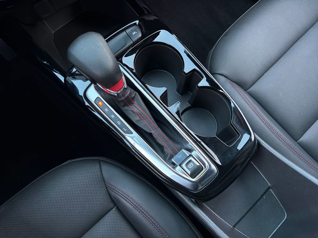 Used 2025 Chevrolet Trax RS w/ Driver Confidence Package image 30