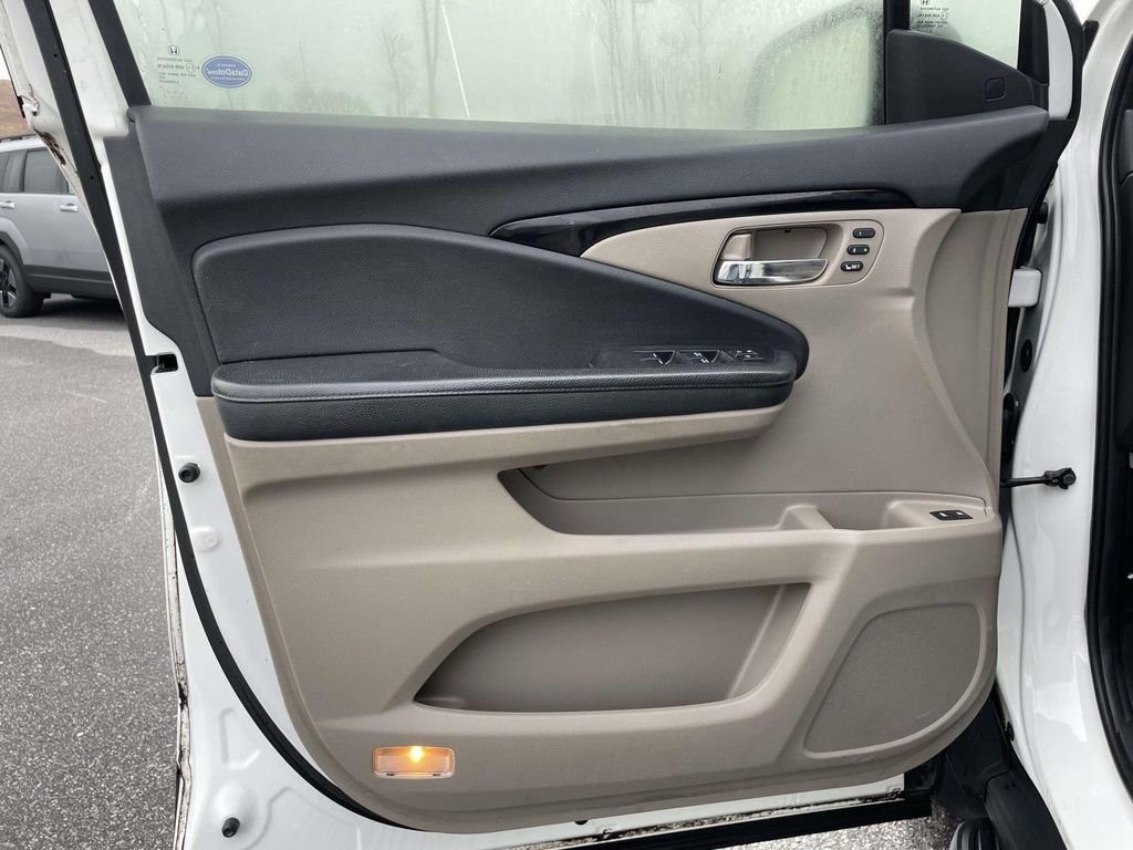 Used 2019 Honda Pilot Elite image 7