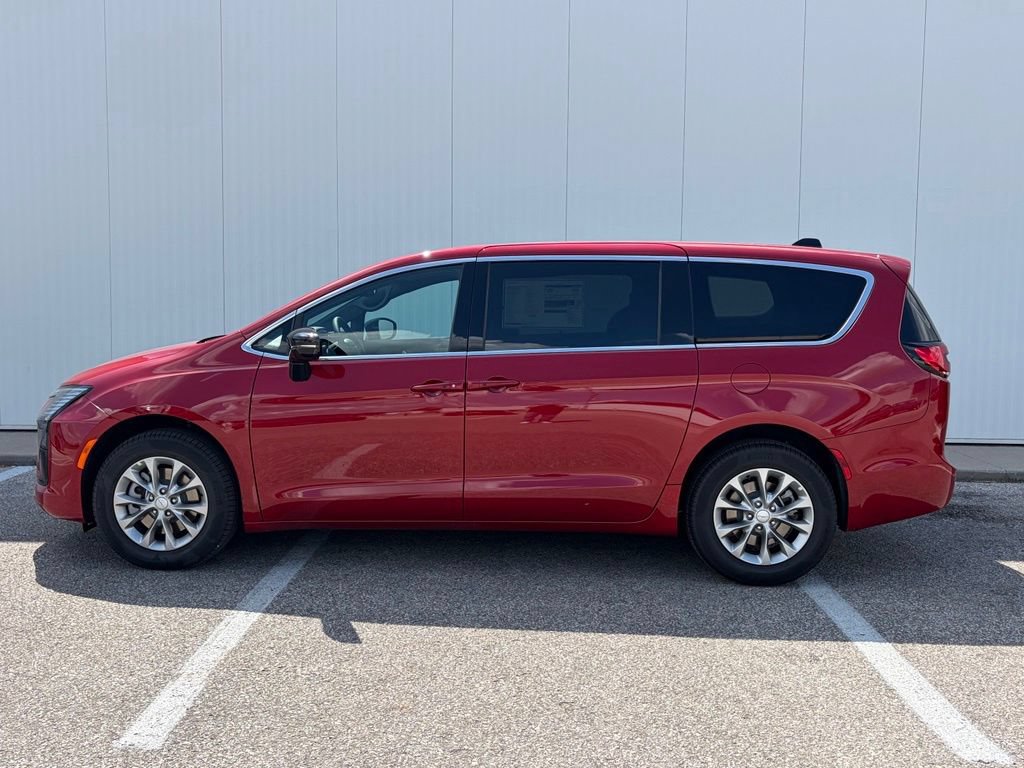 New 2027 Chrysler Pacifica Select w/ Family Tech Group AWD/4WD image 2