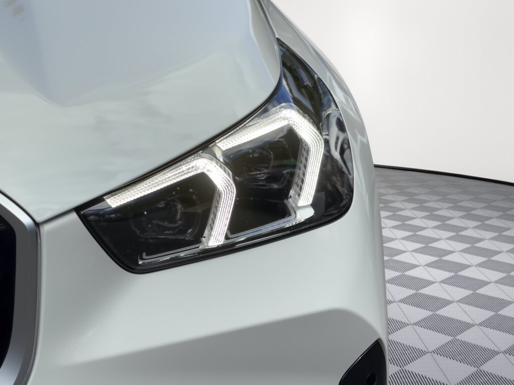 New 2027 BMW X1 xDrive28i AWD/4WD image 12