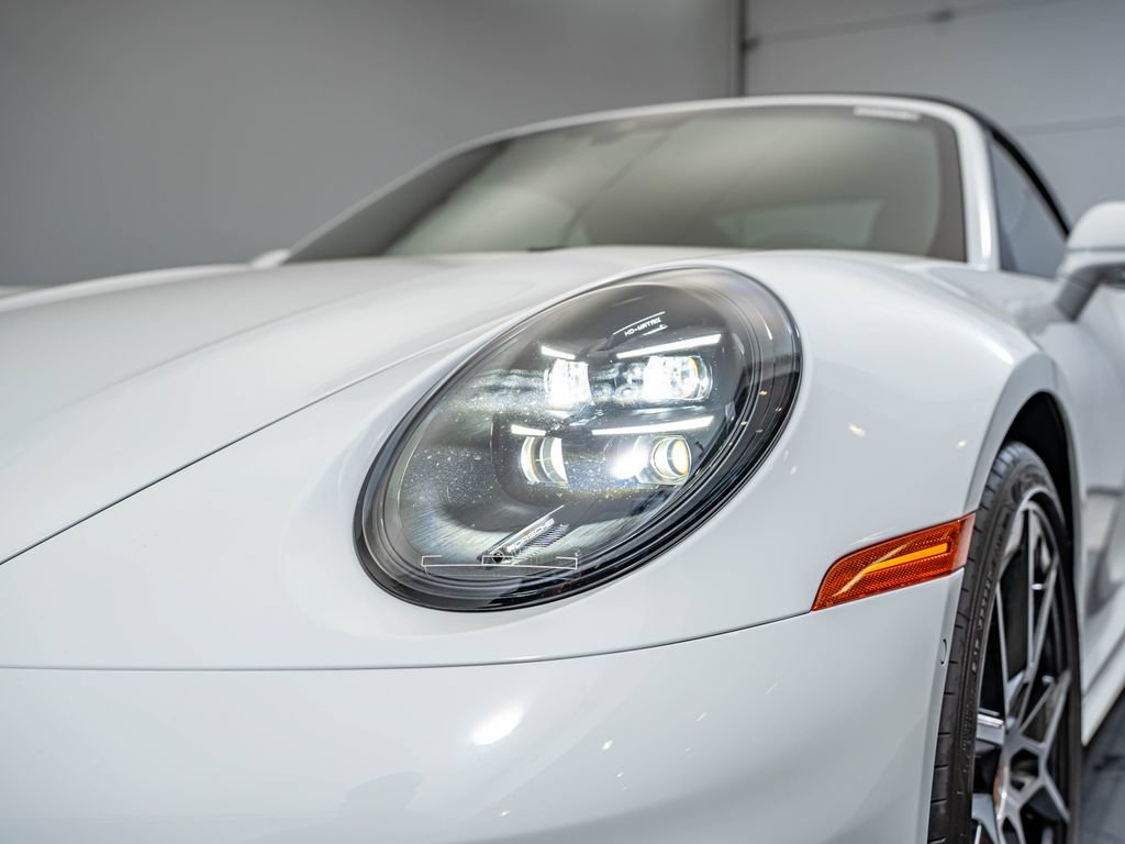 Certified 2025 Porsche 911 Carrera RWD image 17