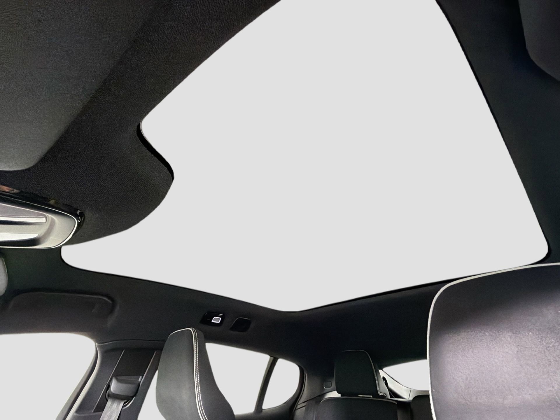Certified 2023 Volvo C40 P8 Recharge Ultimate image 23