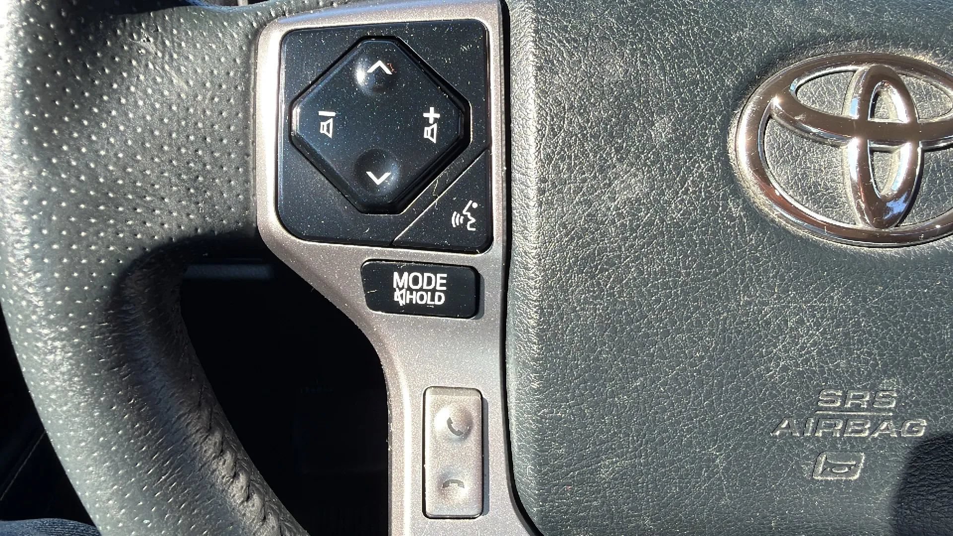 Used 2021 Toyota 4Runner SR5 AWD/4WD image 12