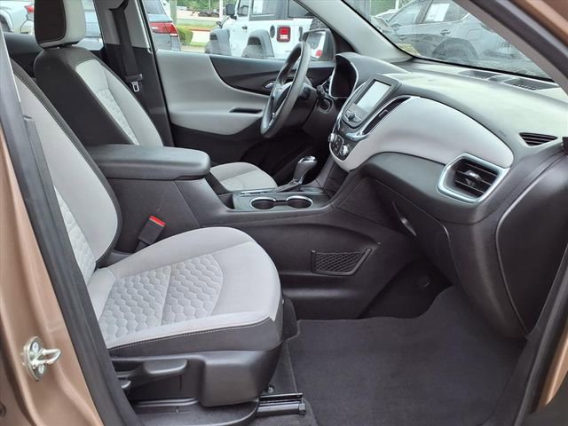 Used 2018 Chevrolet Equinox LS image 18