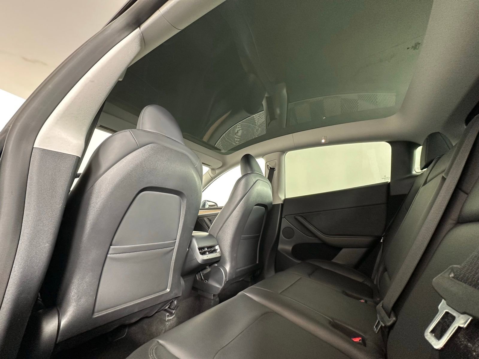 Used 2023 Tesla Model Y Long Range image 6