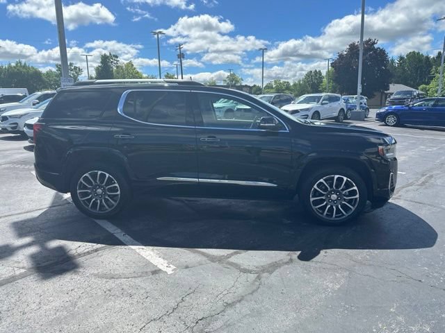 Used 2022 GMC Acadia Denali w/ Denali Ultimate Package AWD/4WD image 3