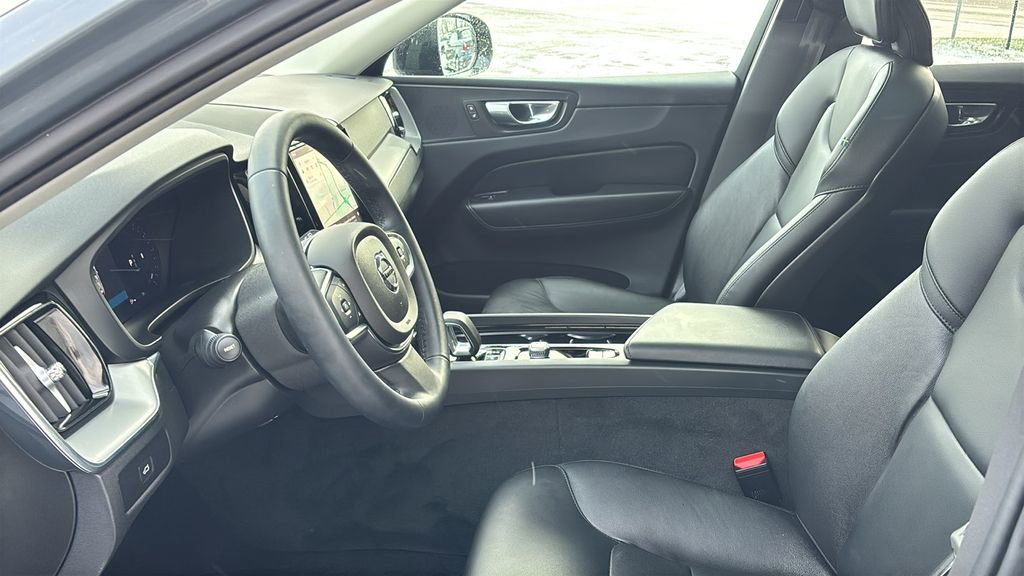 Certified 2024 Volvo XC60 B5 Core w/ Protection Package Premier image 24